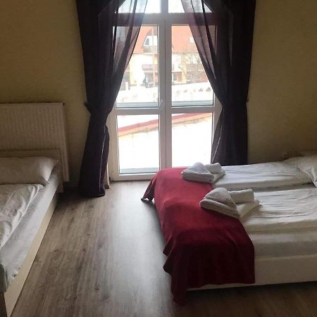 발라톤엘 Y Panzio B&B 외부 사진