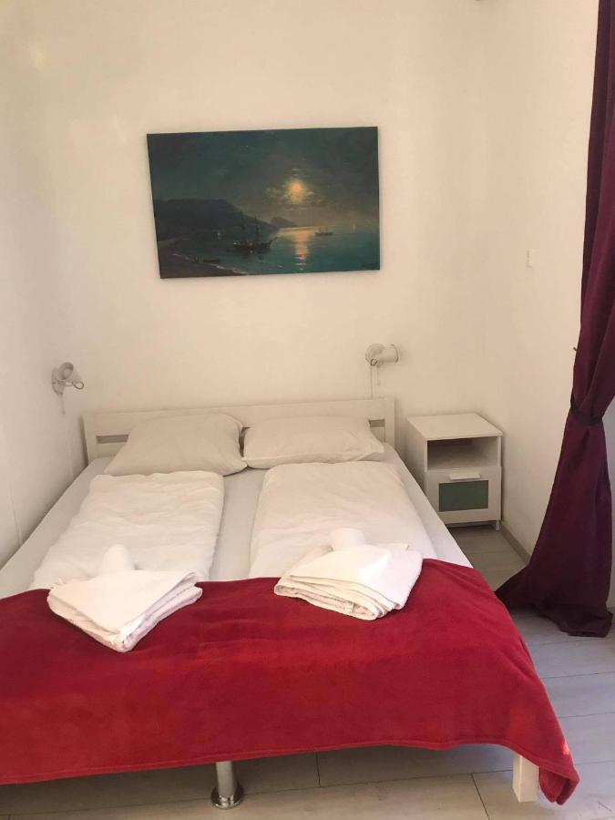 발라톤엘 Y Panzio B&B 외부 사진