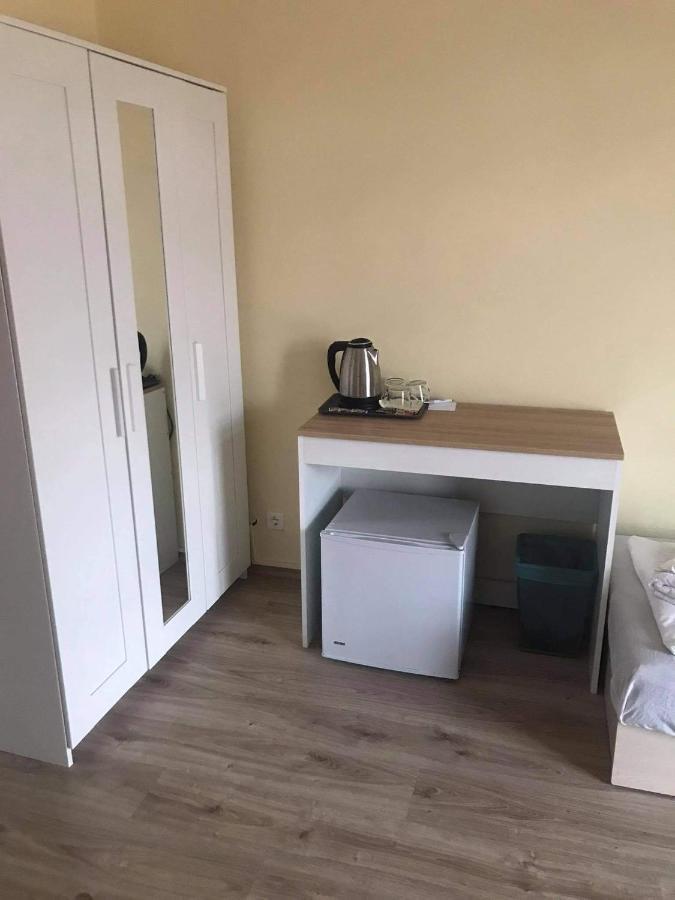 발라톤엘 Y Panzio B&B 외부 사진